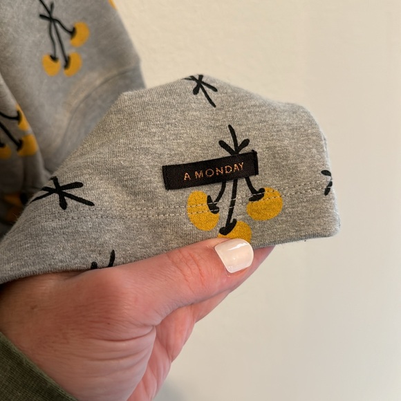 NWT size 6 A MONDAY in Copenhagen Gray Dot Flower Print Anna Dress! - Picture 14 of 16